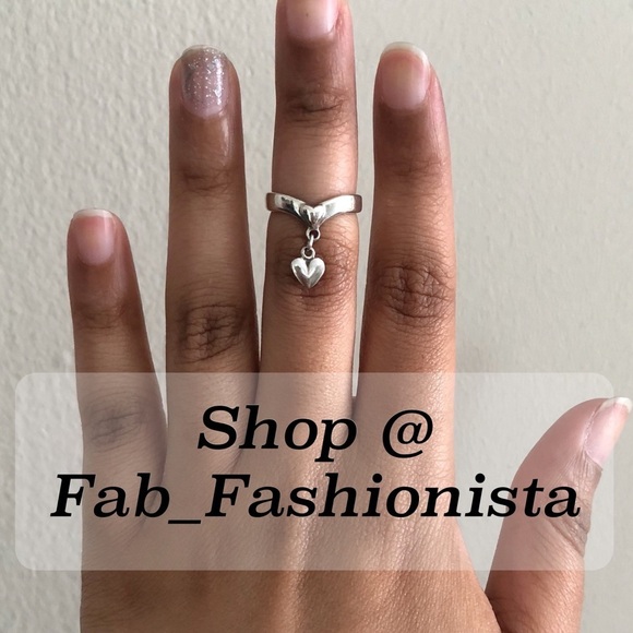 Sterling silver dangle heart ring size 4 - Picture 9 of 11